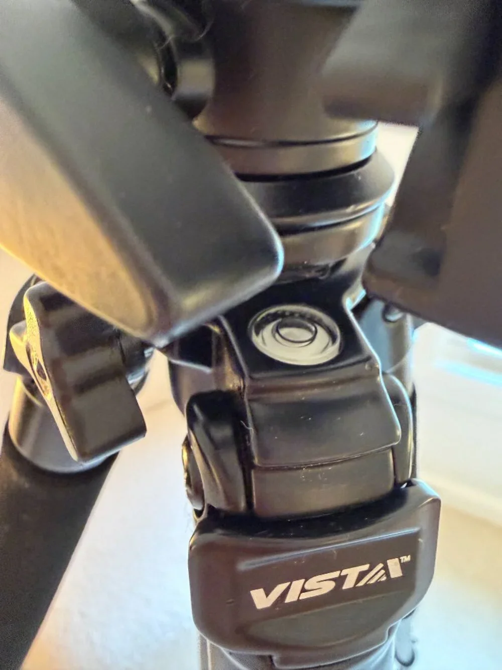 Davis & Sanford Vista Voyager Lite, Aluminum Tripod + Carrying Case